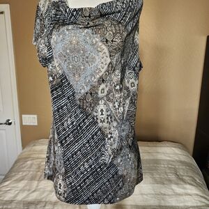 Van Heusen women's blouse size medium short sleeve split sleeve dark gray